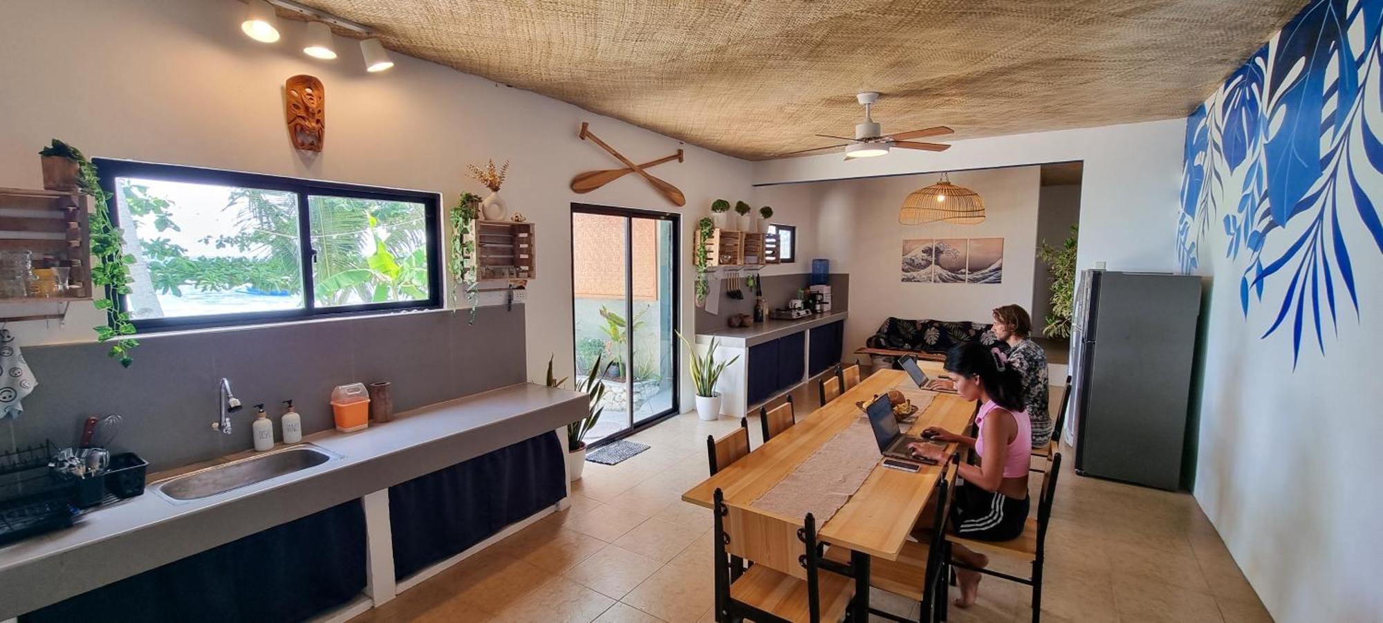 A Pousada Blue House Backpackers Siquijor San Juan  Exterior foto