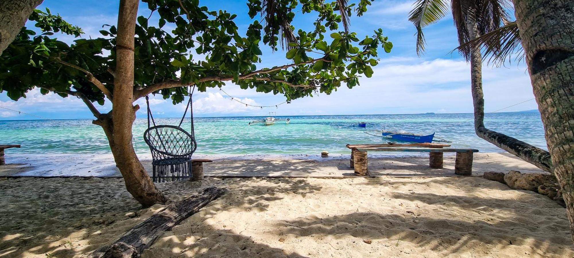 A Pousada Blue House Backpackers Siquijor San Juan  Exterior foto